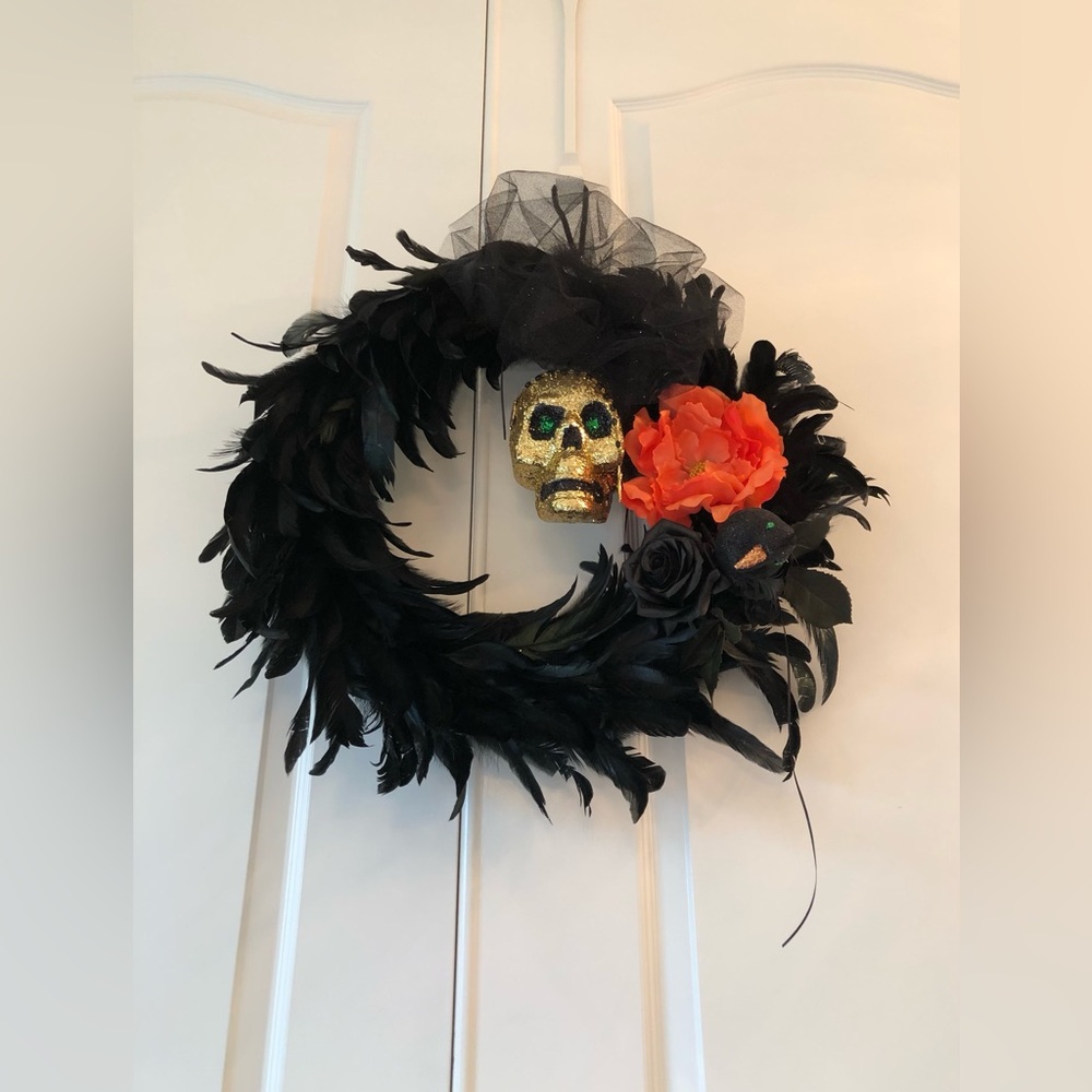 Halloween El Dia de los Muertos black feather wreath skull blackbird flowers 24"